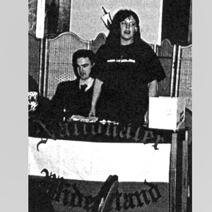 Constant Kusters und Maria-Luise Malcoci in den 1990er Jahren bei einer Veranstaltung der Nederlandse Volks-Unie (NVU)