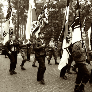 Neonazistisches "Heldengedenken" auf dem Soldatenfriedhof in Halbe 1991.
