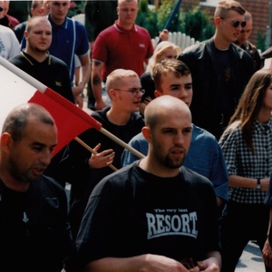 Das Neonazi-Blatt „Hamburger Sturm“ um Torben Klebe (vorne, mitte) veröffentlichte 1999 das „Interview aus dem Untergrund“.