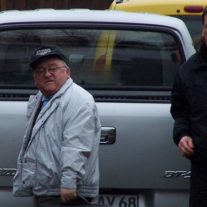 Die späteren Landtagskandidaten Hans-Joachim Zschocke und Lutz Battke am 28.02.2009 beim Landesparteitag der NPD in „Lolo's Hof“ in Halberstadt.
