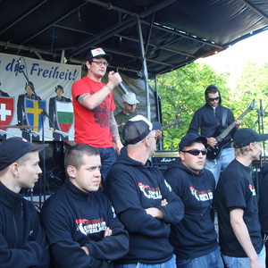 "Europa der Vaterländer" stand auf den T-Shirts der Ordner beim neonazistischen "Fest der Völker".