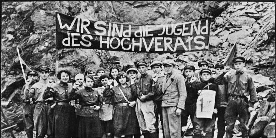 Angehörige des Roten Frontkämpferbundes (RFB) im Gruppenbild