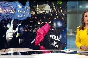 Fantifa Hochtransparent im schwarzen Block.